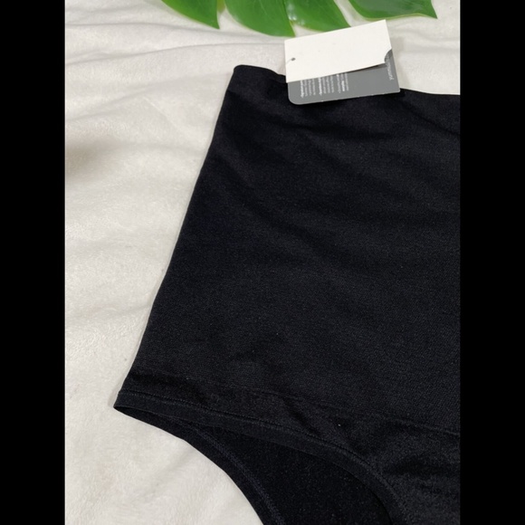 NWT Yummie Shapewear Seamless High Waist Thong‎ in Black [SZ M/L ] - Picture 10 of 11